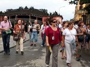 2013年元旦节会安和美山接待游客量达约8000人次